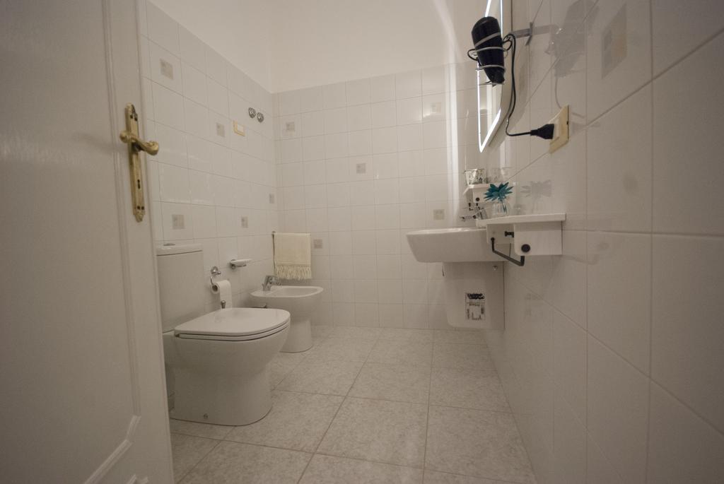 Ca De Lelio Hotel Манарола Екстериор снимка