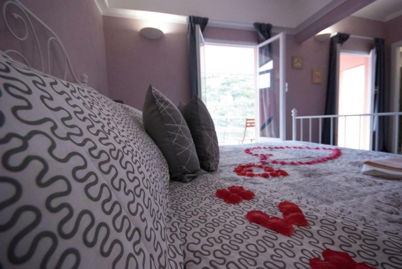 Ca De Lelio Hotel Манарола Екстериор снимка