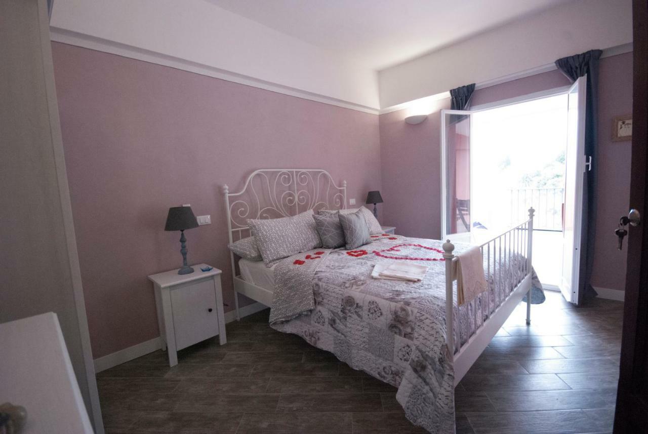 Ca De Lelio Hotel Манарола Екстериор снимка